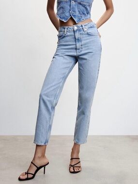 Mango Mom Jeans – Light Wash